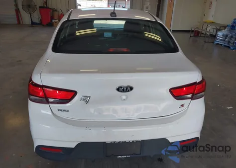 2020 Kia Rio Lx z USA, uszkodzony, nr VIN 3KPA24AD1LE320883